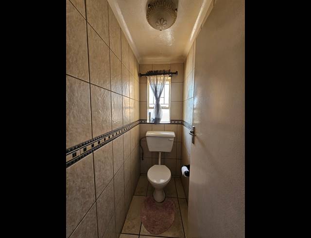 4 bed property for sale in MONTANA TUINE